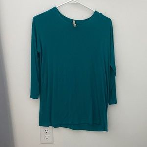 teal 3/4 sleeve shirt